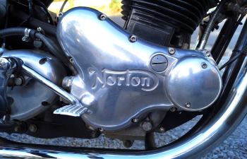 Norton 850 Commando